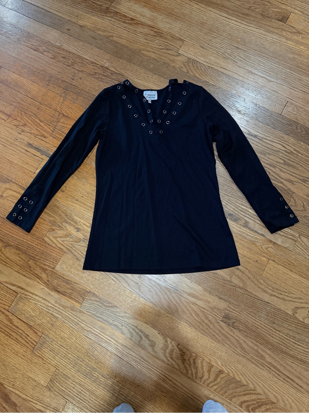 Lynn Ritchie Silver Black Long-Sleeve Grommet-Trim Top Size S